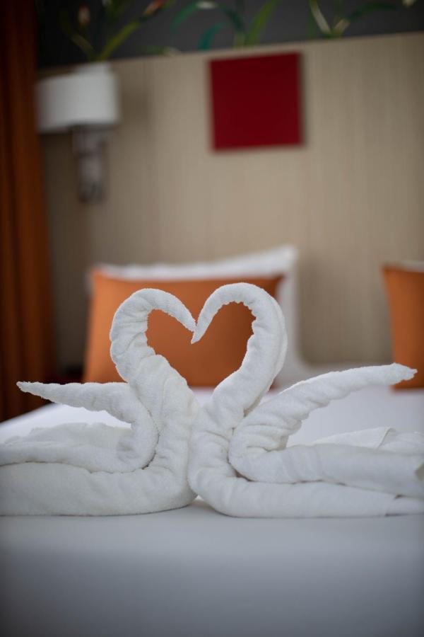 אנז'ה Hotel Continental מראה חיצוני תמונה